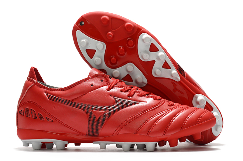 Adidas and Nike Soccer Shoes: The Ultimate in Fashion and Comfort