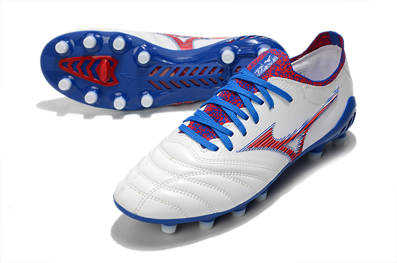 Mizuno Morelia Neo 3 Low Tops Silver - Durable and Lightweight Football Shoes Mizuno Morelia Neo 3 Low Tops Silver - Durable and Lightweight Football Shoes