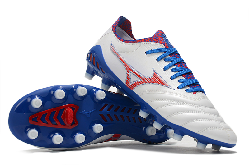 Mizuno Morelia Neo 3 Low Tops Silver - Durable and Lightweight Football Shoes Mizuno Morelia Neo 3 Low Tops Silver - Durable and Lightweight Football Shoes