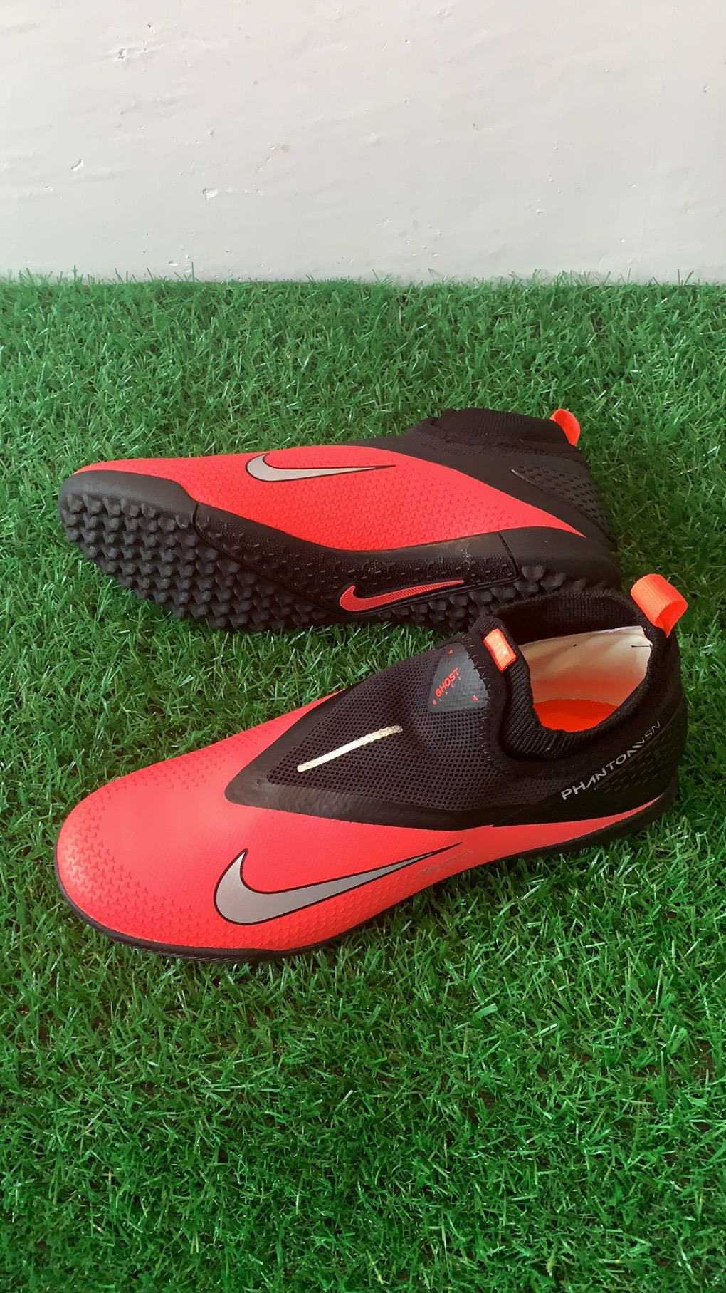 Nike React Phantom VSN 2 Pro DF TF Turf Black Red CD4174-606 | Premium Football Shoe Nike React Phantom VSN 2 Pro DF TF Turf Black Red CD4174-606 | Premium Football Shoe