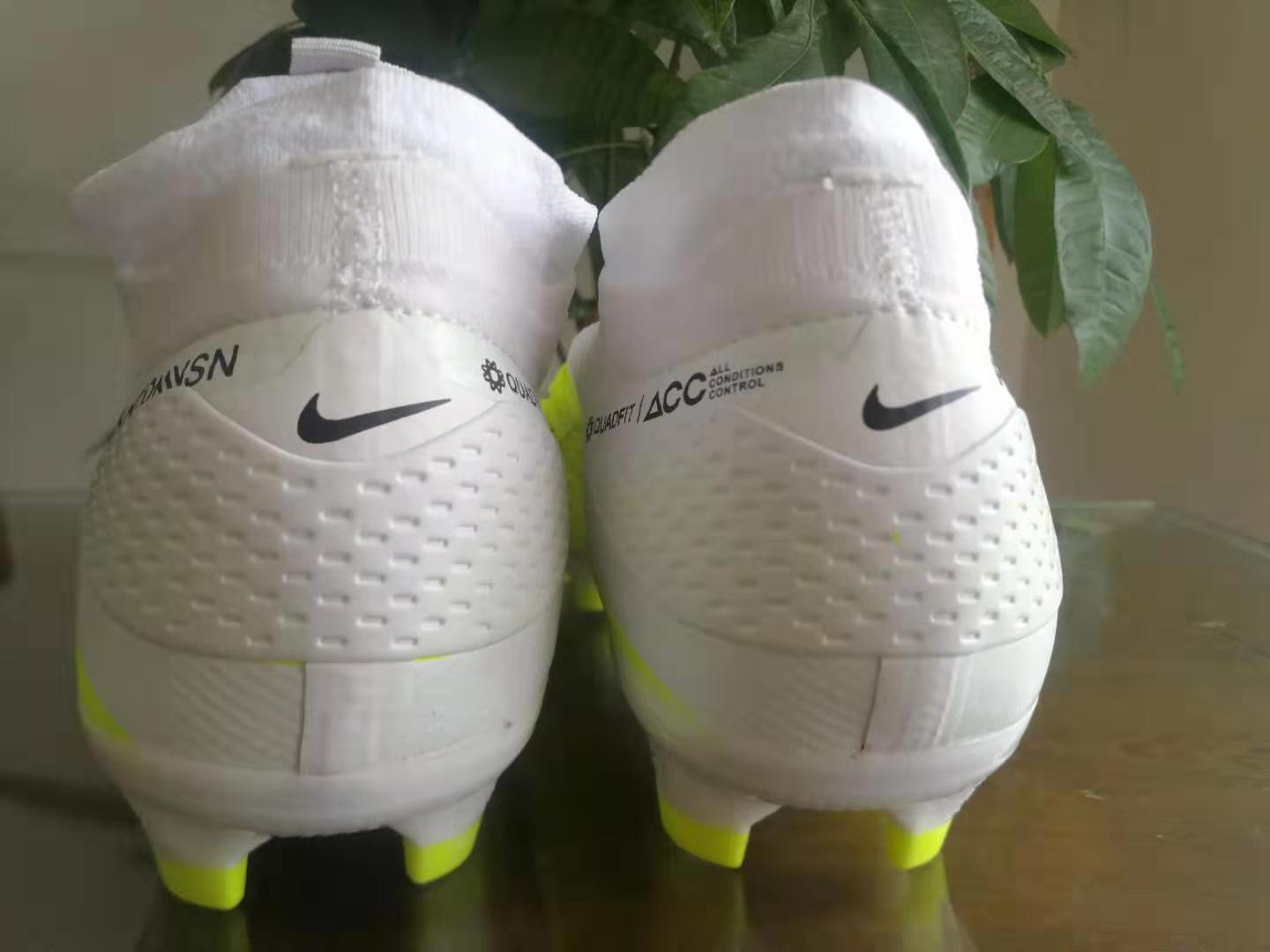 Nike Phantom Vision Elite DF - Yellow & White Soccer Cleats Nike Phantom Vision Elite DF - Yellow & White Soccer Cleats